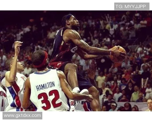 04年NBA季后赛激战活塞与雄鹿的巅峰对决回顾与分析