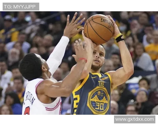 勇士与公牛2018年精彩对决回顾十种语言解说全景呈现 勇士与公牛2018年精彩对决回顾十种语言解说全景呈现