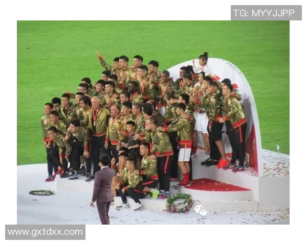 鲁能与恒大20轮激战回顾球迷心中的经典对决与精彩瞬间 鲁能与恒大20轮激战回顾球迷心中的经典对决与精彩瞬间