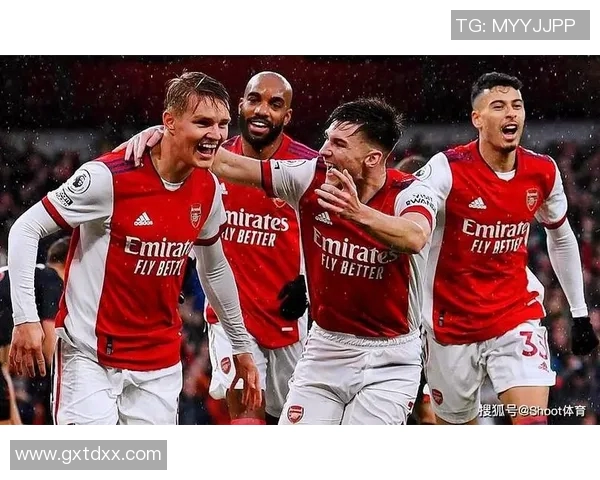 利物浦与罗马比赛统计分析全面解读与数据对比 利物浦与罗马比赛统计分析全面解读与数据对比