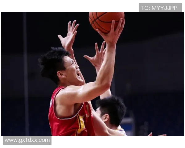 孙铭徽:从青涩新星到篮球场上的领军人物,如何书写自己的传奇人生 孙铭徽:从青涩新星到篮球场上的领军人物,如何书写自己的传奇人生