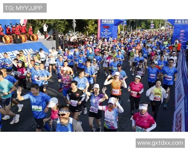 深圳马拉松赛中攀岩队的团队意识与表现分析 深圳马拉松赛中攀岩队的团队意识与表现分析