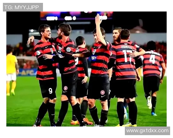 西悉流浪与悉尼FC的激烈对决揭示澳超联赛的竞争魅力与球队实力较量